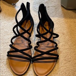 American Eagle sandals
